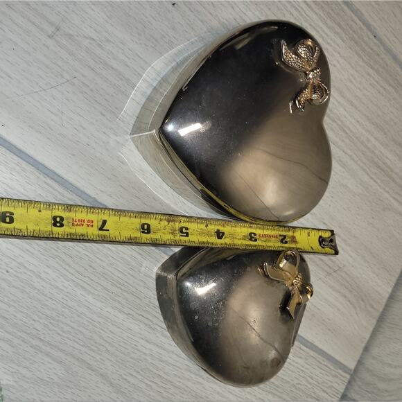 Lot Of 2 Vintage Silver Plated Heart Shaped Felt Lined Trinket Boxes With Bows - Picture 3 of 8